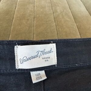 Universal Thread Women's Straight Leg Jeans - Black